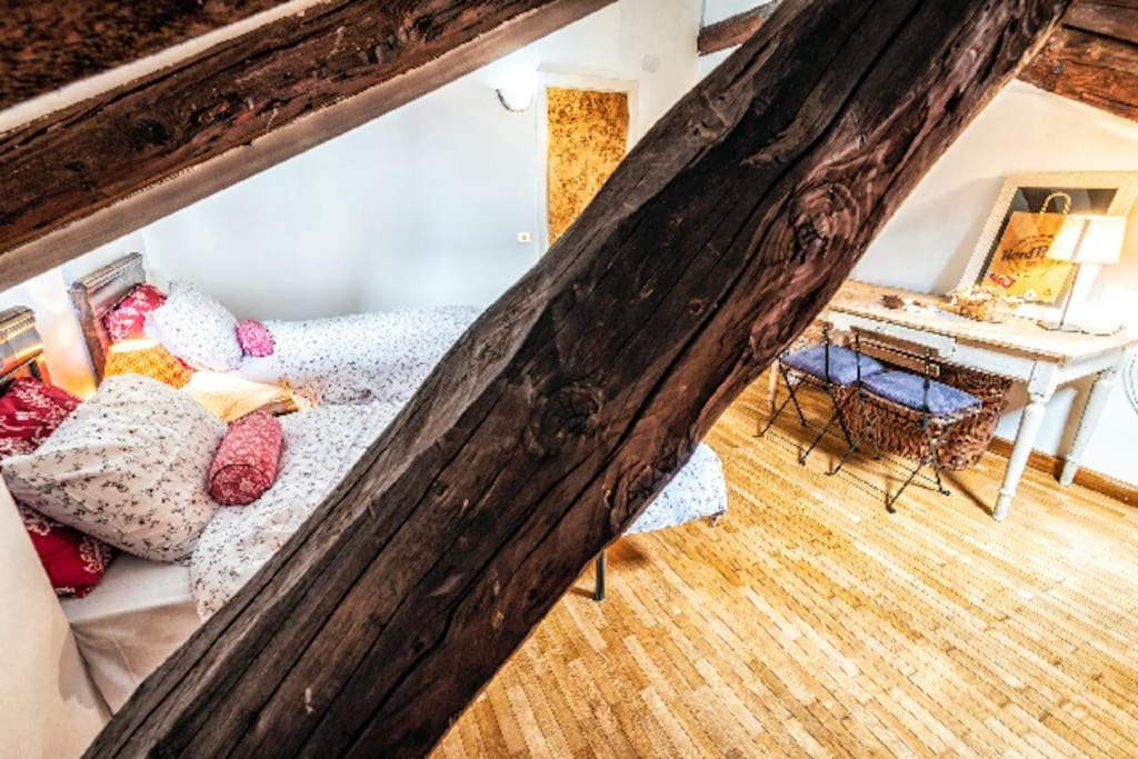 Loft Overlooking The Old Town . Фельтре Екстер'єр фото